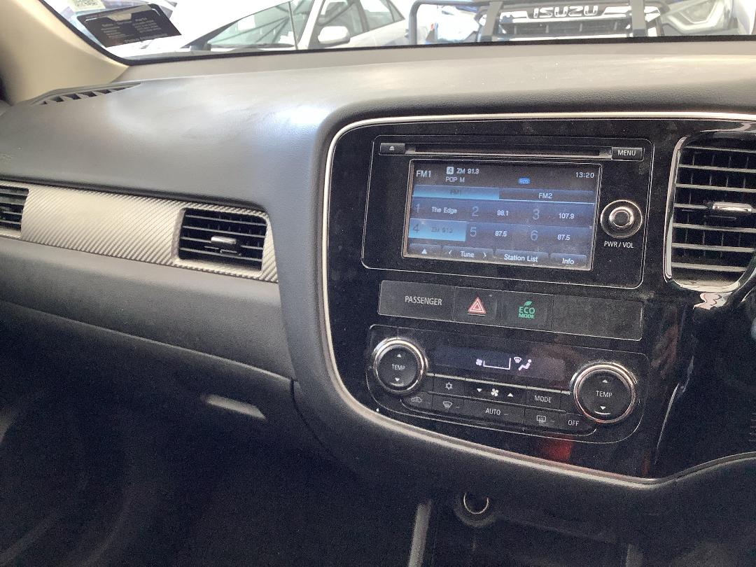 Photo '17' of Mitsubishi Outlander XLS