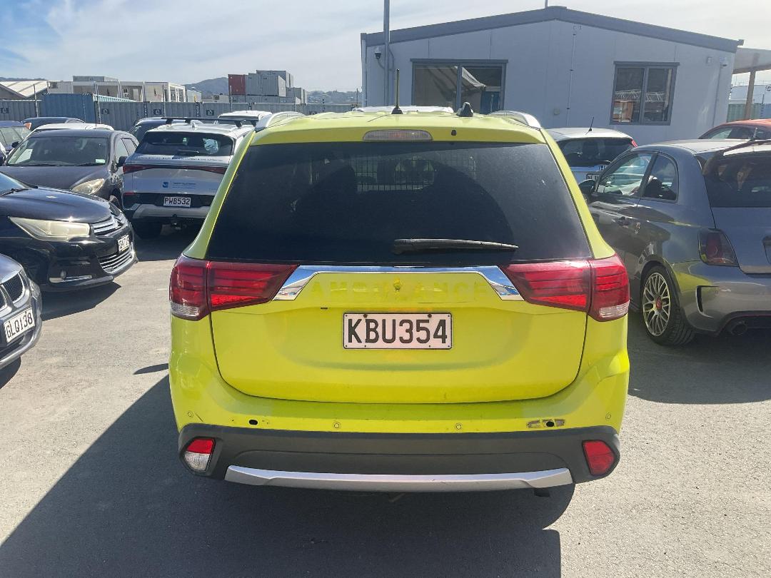 Photo '4' of Mitsubishi Outlander XLS Photo '4' of Mitsubishi Outlander XLS