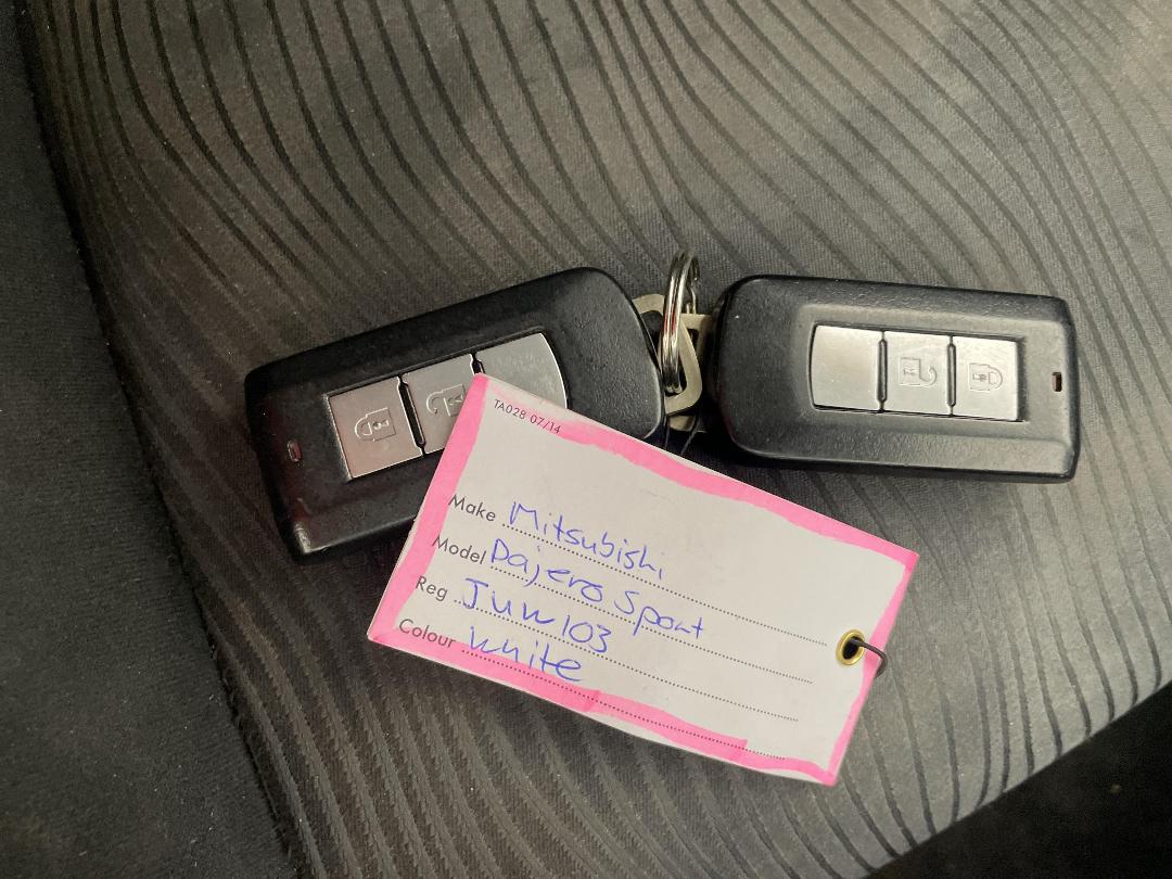 Photo '22' of Mitsubishi Pajero Sport Photo '22' of Mitsubishi Pajero Sport