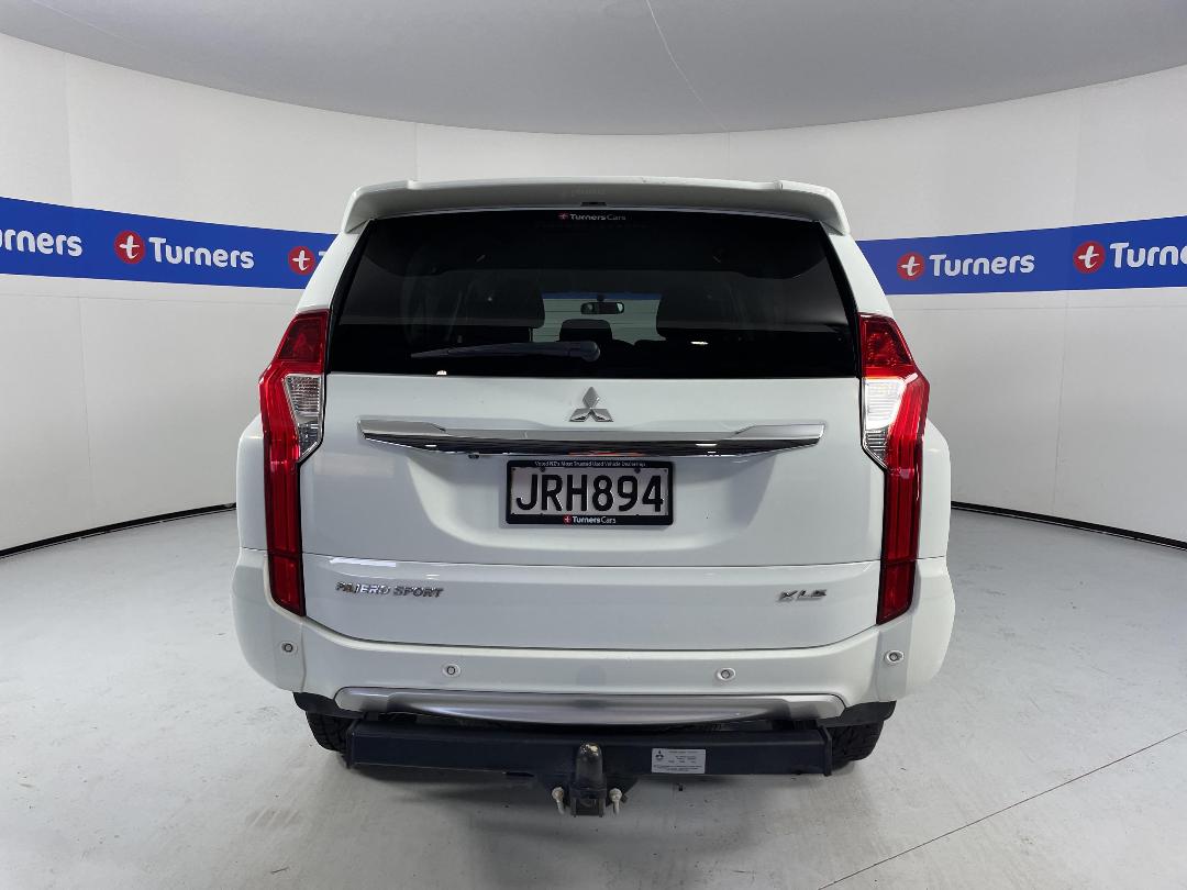 Photo '6' of Mitsubishi Pajero Sport Photo '6' of Mitsubishi Pajero Sport