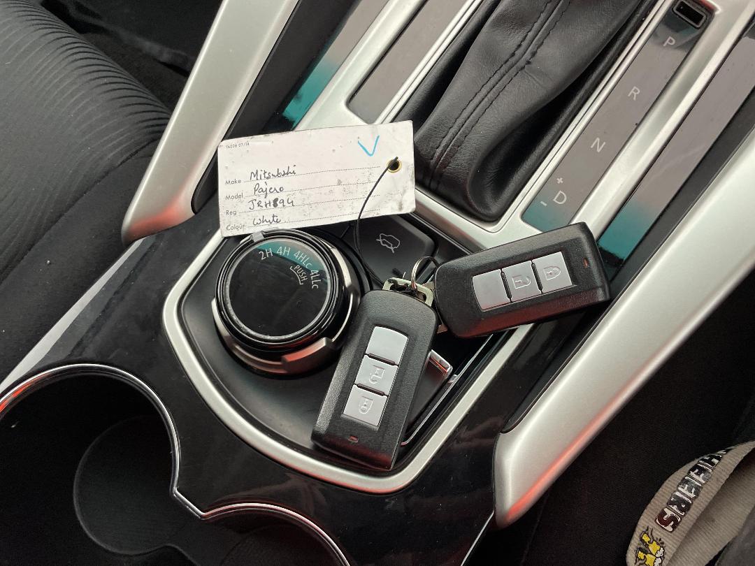 Photo '22' of Mitsubishi Pajero Sport Photo '22' of Mitsubishi Pajero Sport