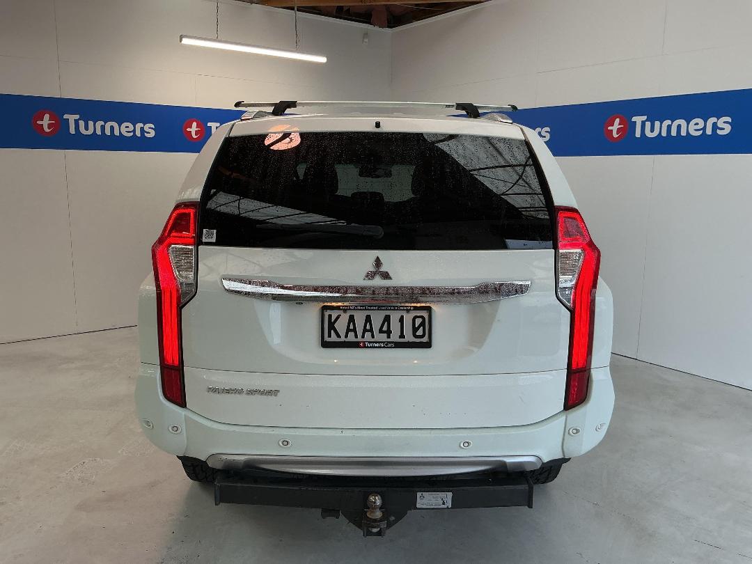 Photo '6' of Mitsubishi Pajero Sport