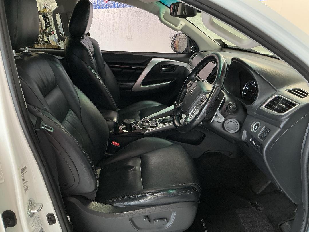 Photo '16' of Mitsubishi Pajero Sport