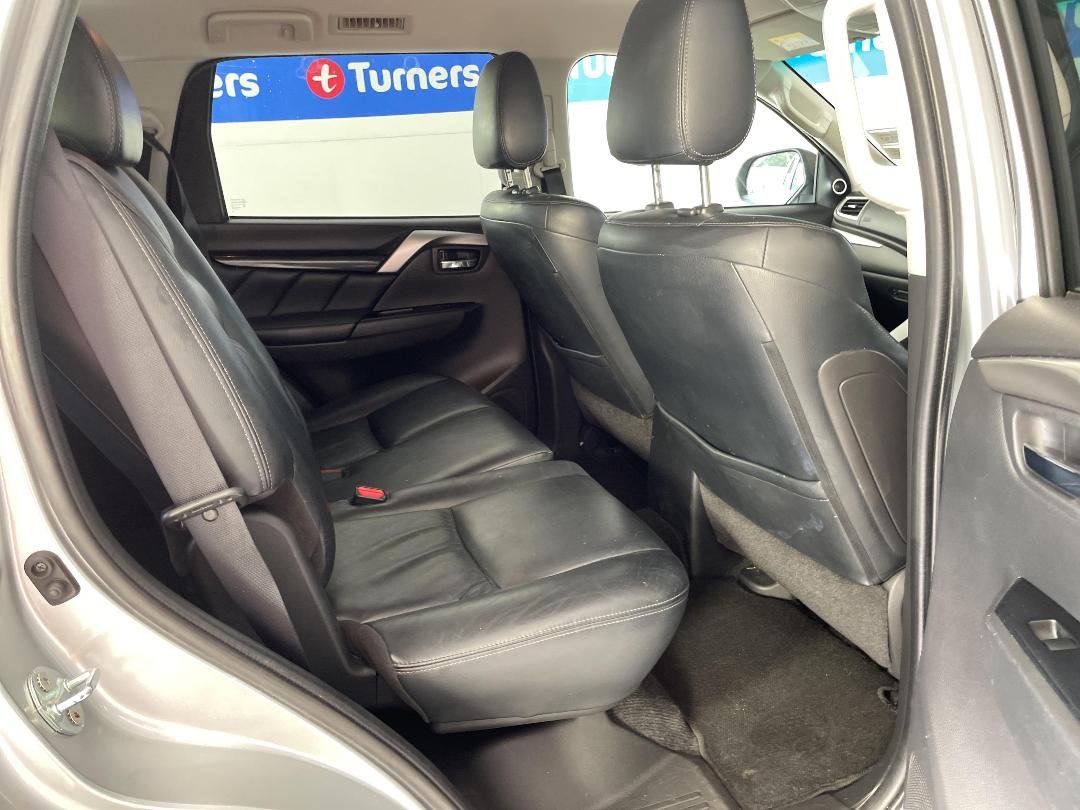 Photo '20' of Mitsubishi Pajero Sport