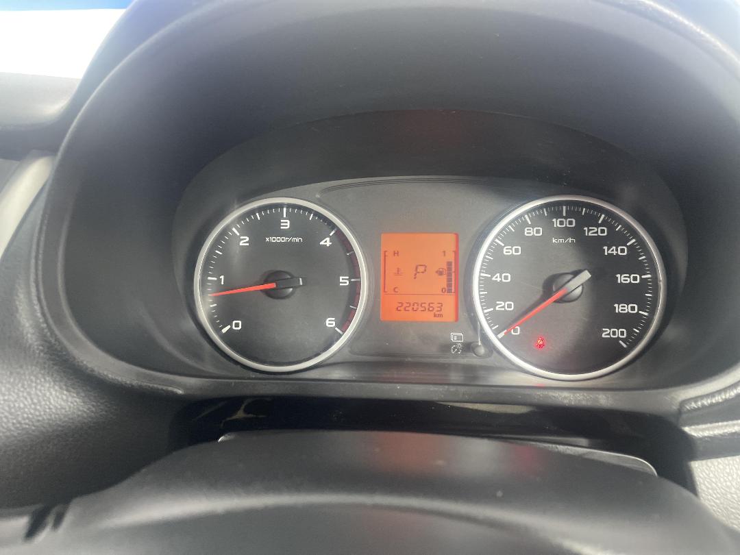 Photo '21' of Mitsubishi Triton