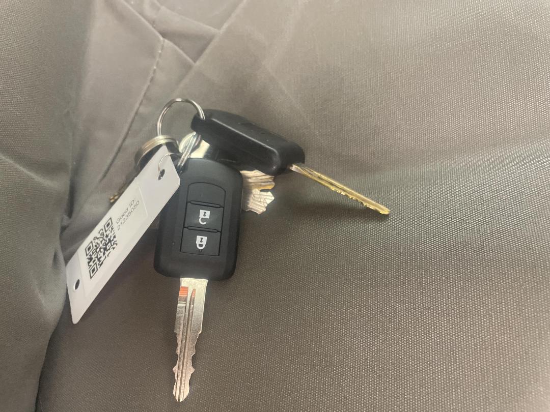 Photo '22' of Mitsubishi Triton