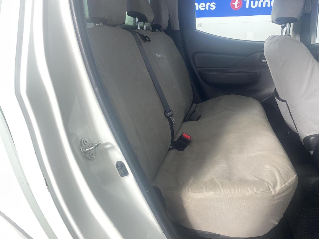 Photo '20' of Mitsubishi Triton