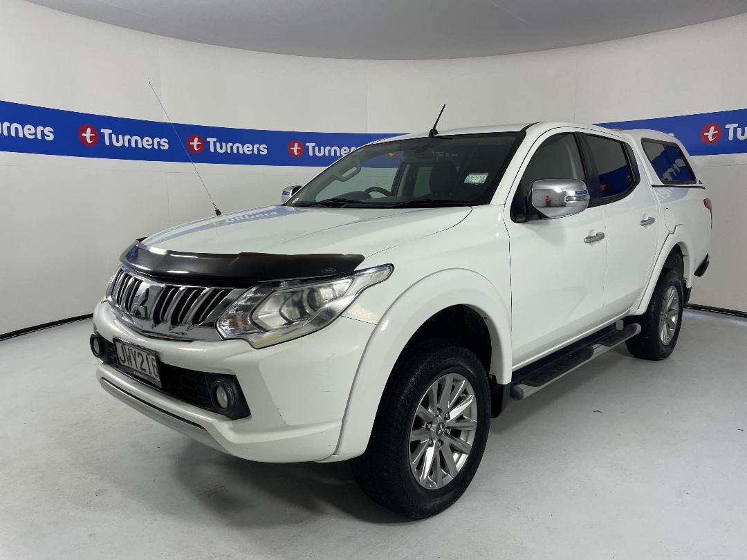 Photo '4' of Mitsubishi Triton
