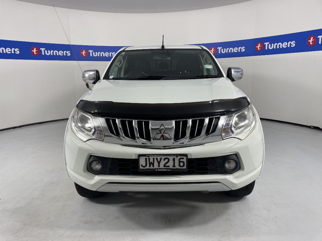 Photo '2' of Mitsubishi Triton