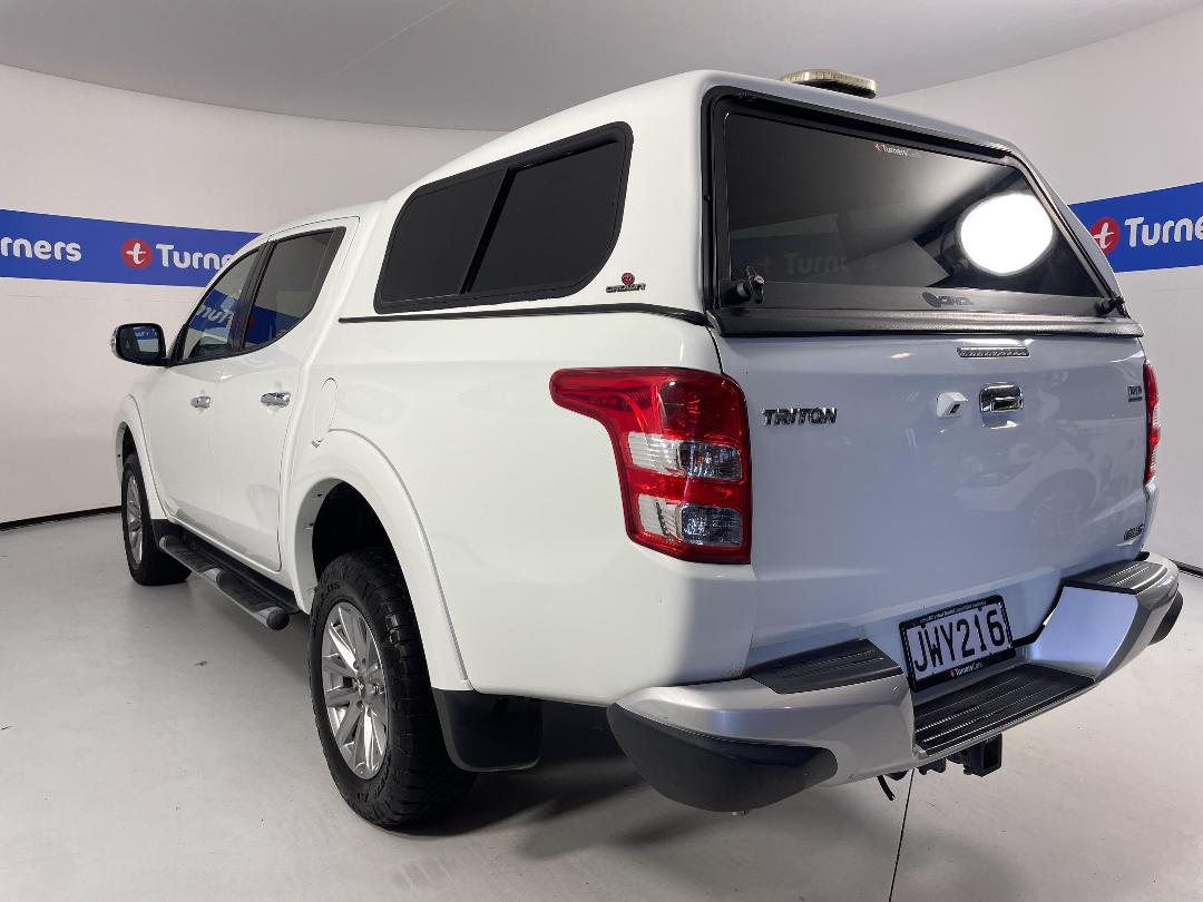 Photo '5' of Mitsubishi Triton