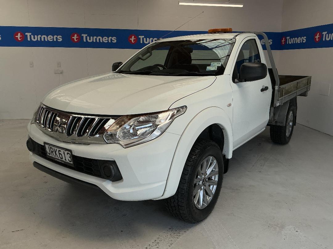 Photo '4' of Mitsubishi Triton