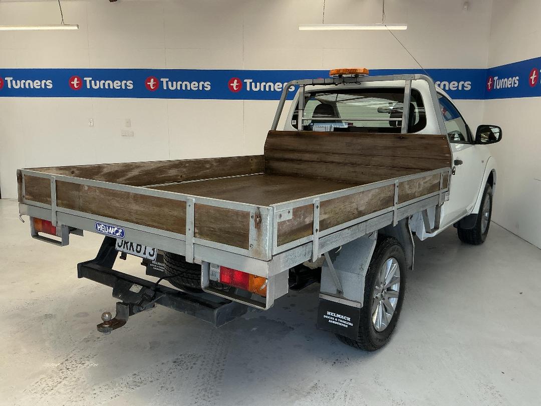 Photo '7' of Mitsubishi Triton