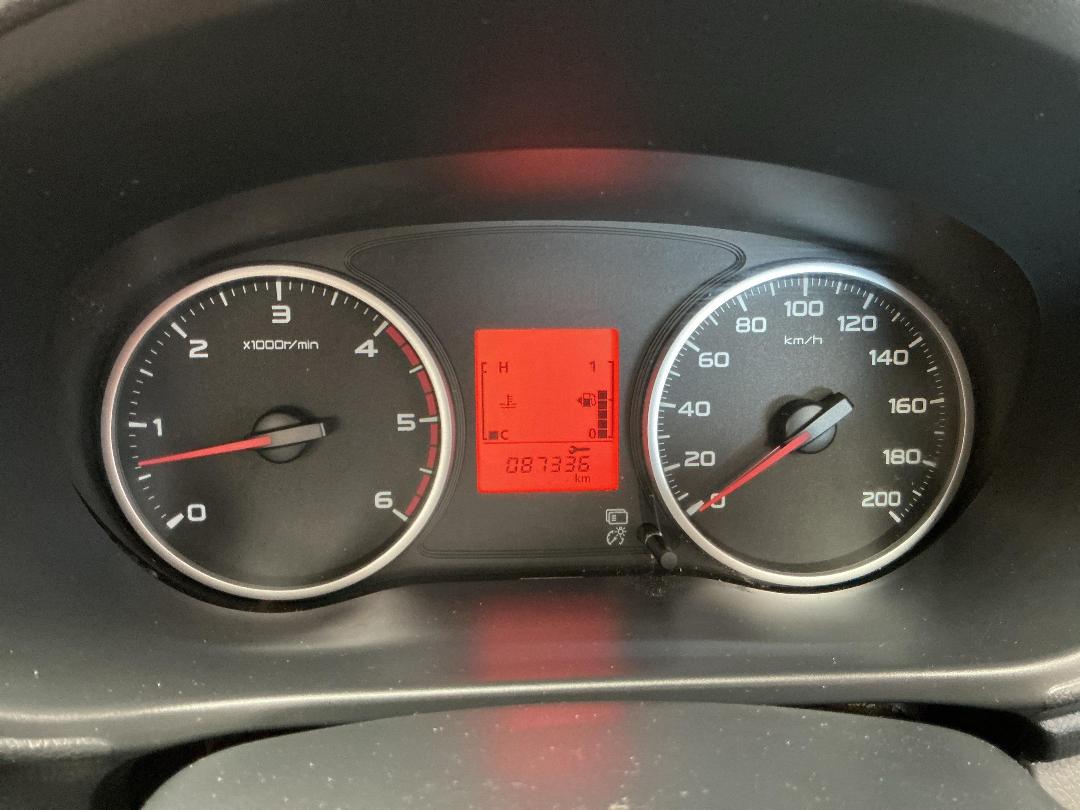 Photo '19' of Mitsubishi Triton