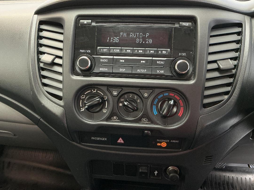 Photo '18' of Mitsubishi Triton