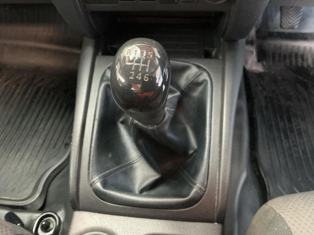 Photo '21' of Mitsubishi Triton