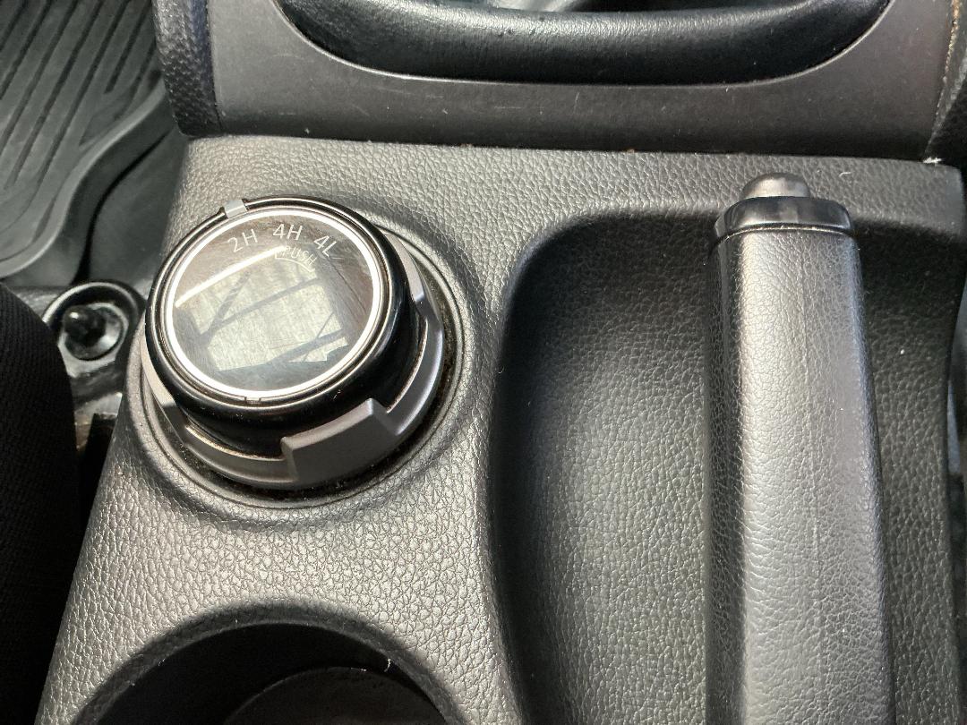 Photo '22' of Mitsubishi Triton