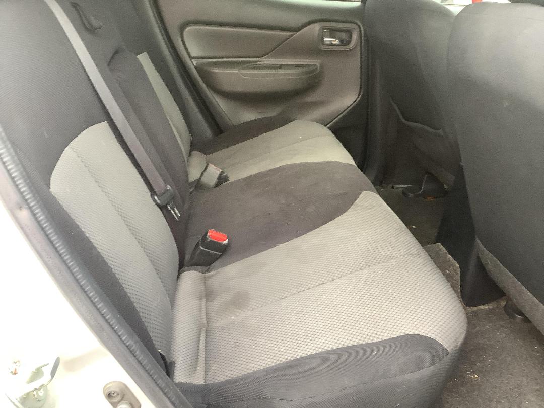 Photo '6' of Mitsubishi Triton D/CAB Glxr Photo '6' of Mitsubishi Triton D/CAB Glxr