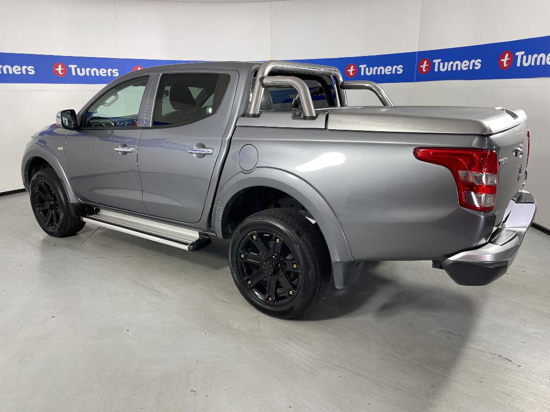 Photo '5' of Mitsubishi Triton