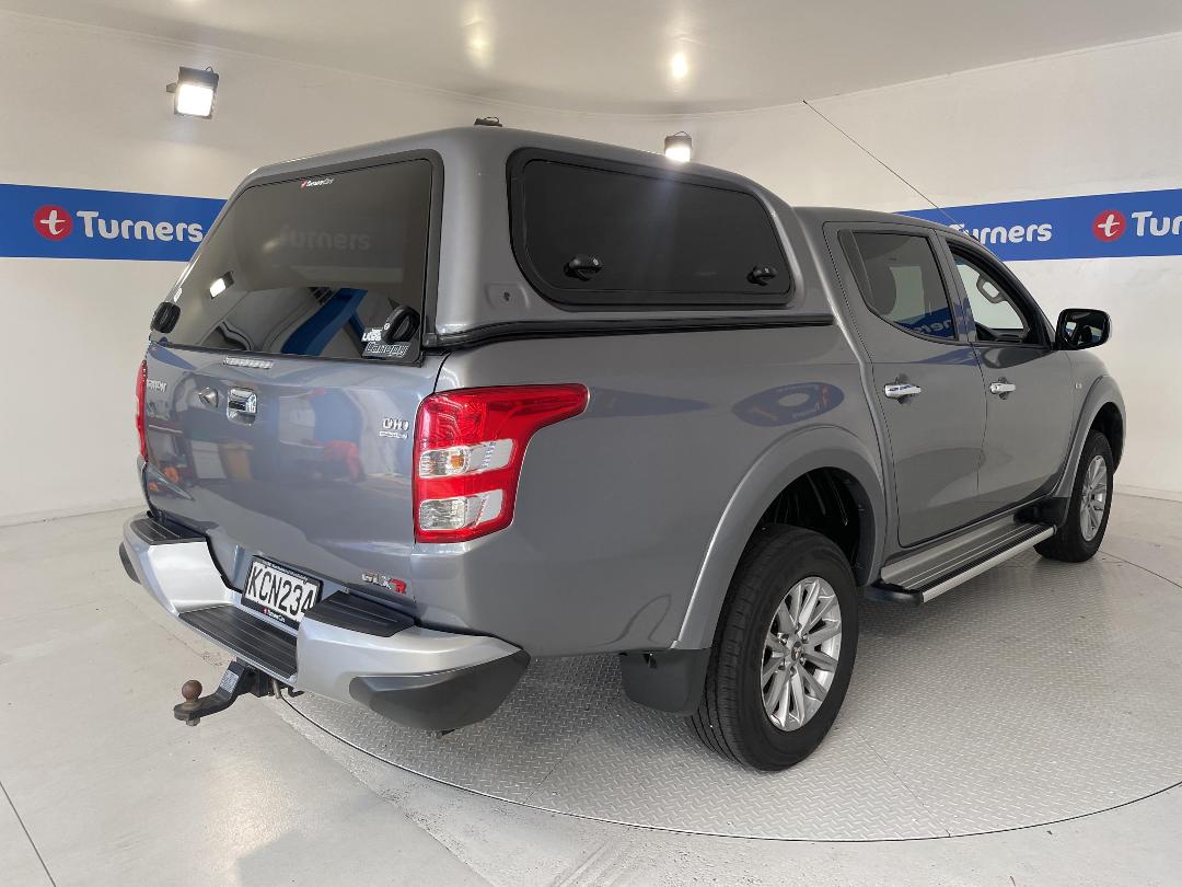 Photo '7' of Mitsubishi Triton