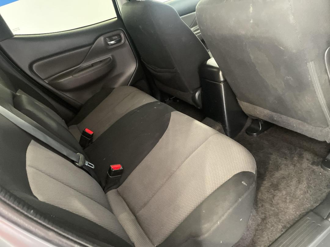 Photo '20' of Mitsubishi Triton