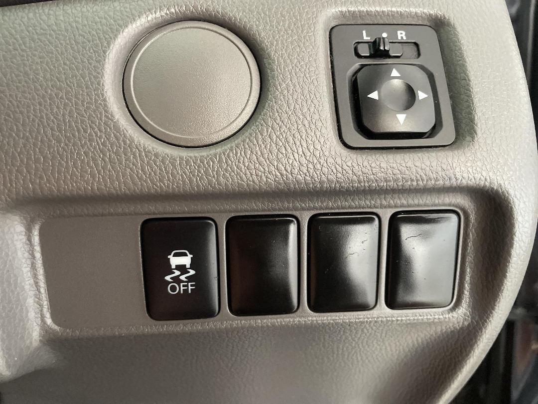 Photo '24' of Mitsubishi Triton