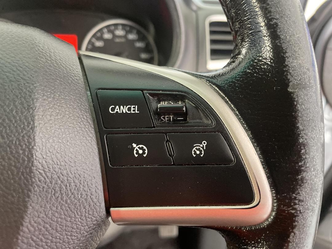 Photo '25' of Mitsubishi Triton