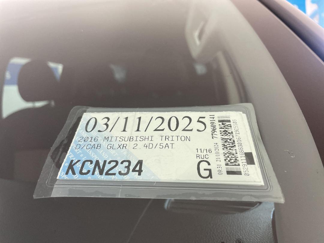 Photo '32' of Mitsubishi Triton