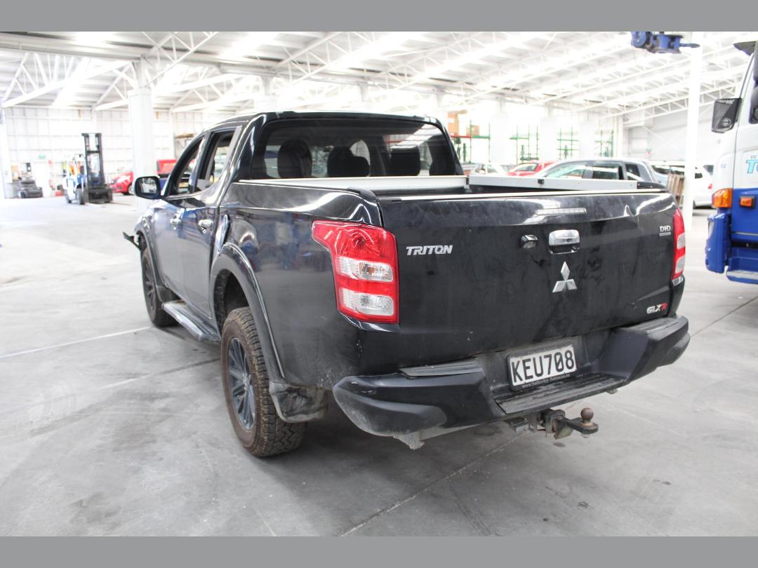 Photo '3' of Mitsubishi Triton D/CAB Glxr Photo '3' of Mitsubishi Triton D/CAB Glxr