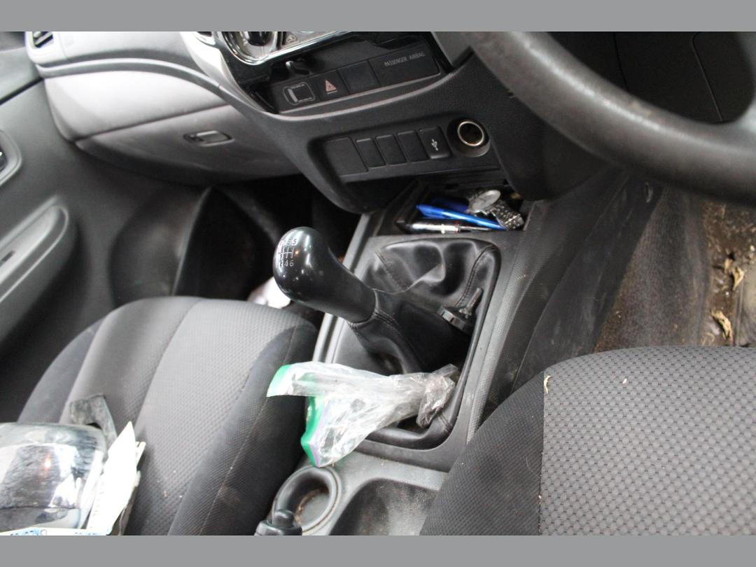 Photo '16' of Mitsubishi Triton D/CAB Glxr Photo '16' of Mitsubishi Triton D/CAB Glxr