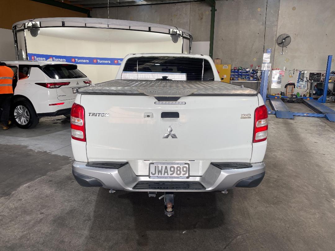 Photo '2' of Mitsubishi Triton D/CAB GLX Photo '2' of Mitsubishi Triton D/CAB GLX