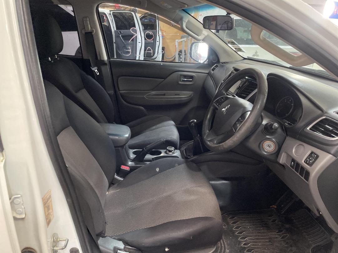 Photo '4' of Mitsubishi Triton D/CAB GLX Photo '4' of Mitsubishi Triton D/CAB GLX