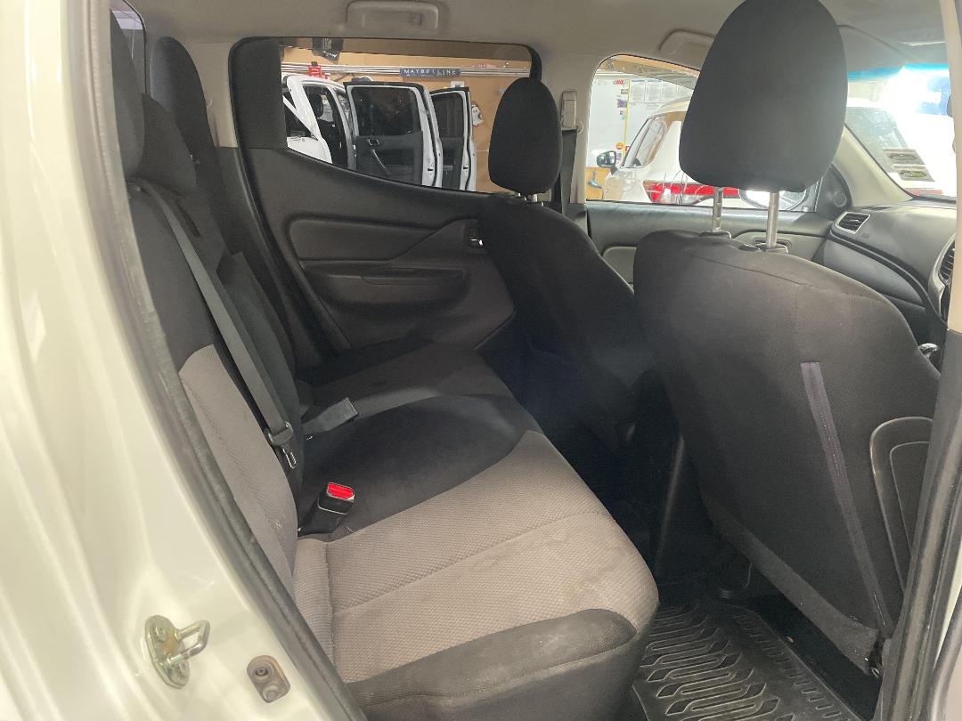 Photo '5' of Mitsubishi Triton D/CAB GLX Photo '5' of Mitsubishi Triton D/CAB GLX