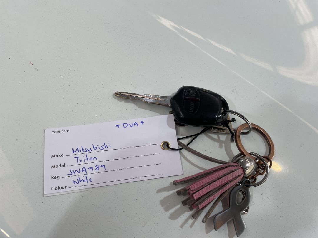 Photo '6' of Mitsubishi Triton D/CAB GLX Photo '6' of Mitsubishi Triton D/CAB GLX