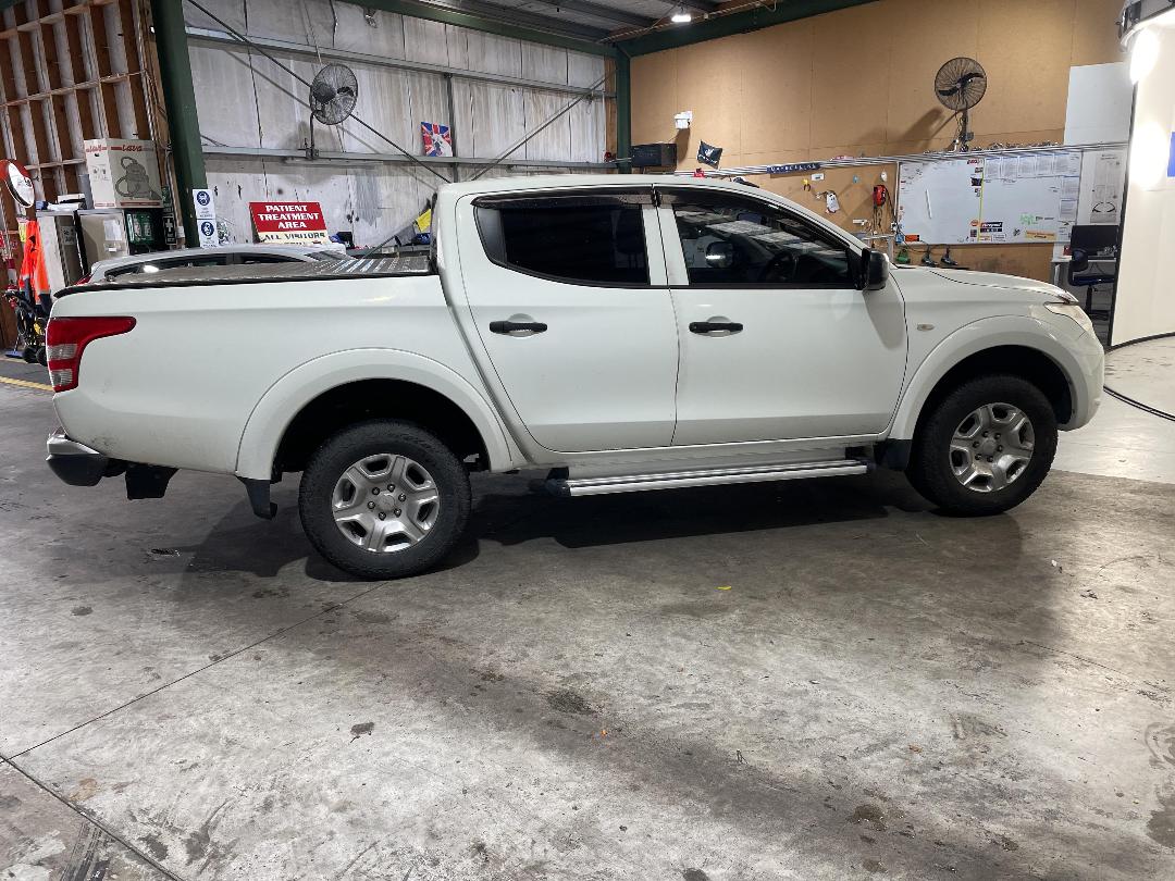 Photo '14' of Mitsubishi Triton D/CAB GLX Photo '14' of Mitsubishi Triton D/CAB GLX