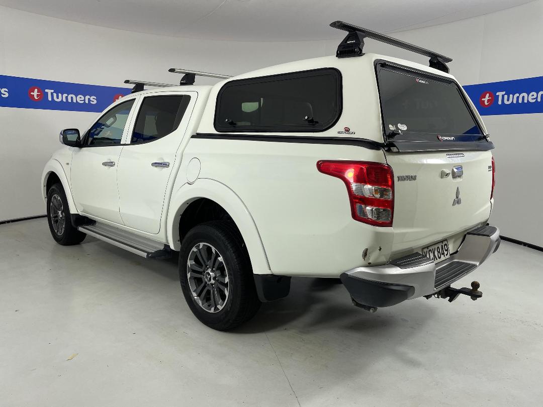 Photo '5' of Mitsubishi Triton