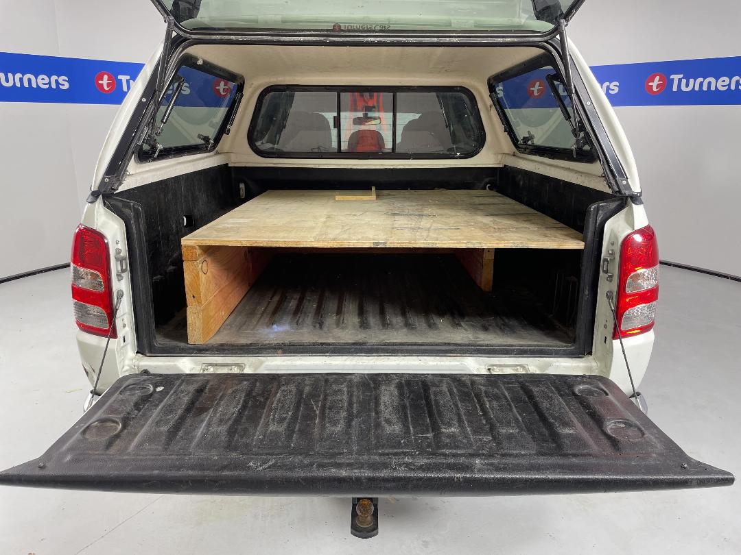 Photo '14' of Mitsubishi Triton