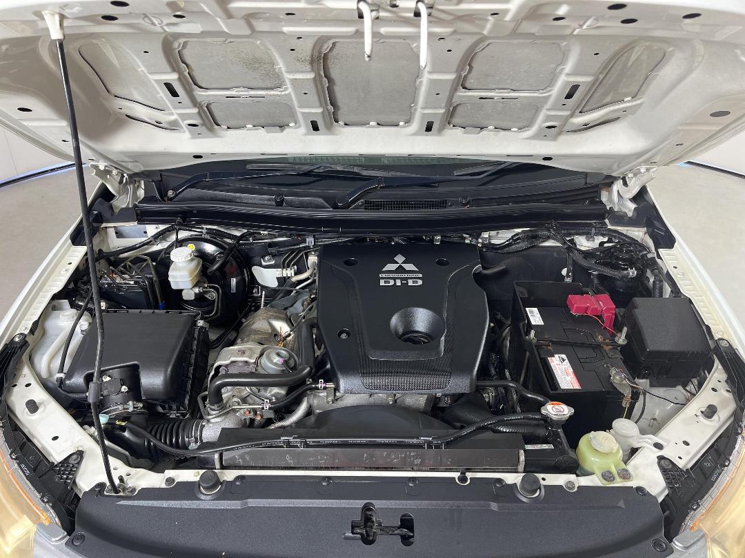 Photo '13' of Mitsubishi Triton Photo '13' of Mitsubishi Triton