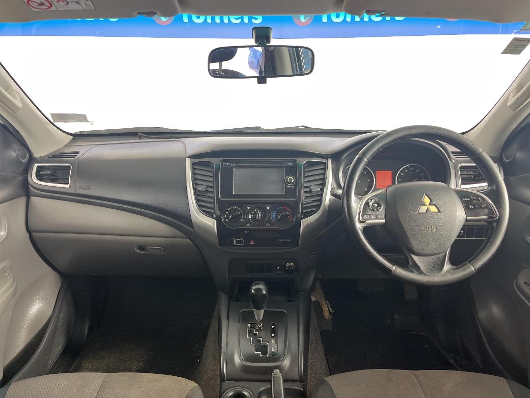 Photo '17' of Mitsubishi Triton Photo '17' of Mitsubishi Triton