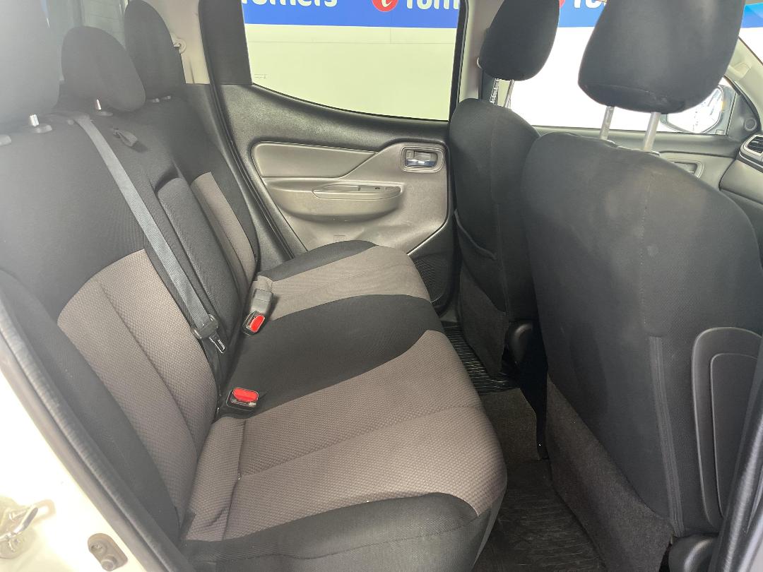 Photo '20' of Mitsubishi Triton Photo '20' of Mitsubishi Triton