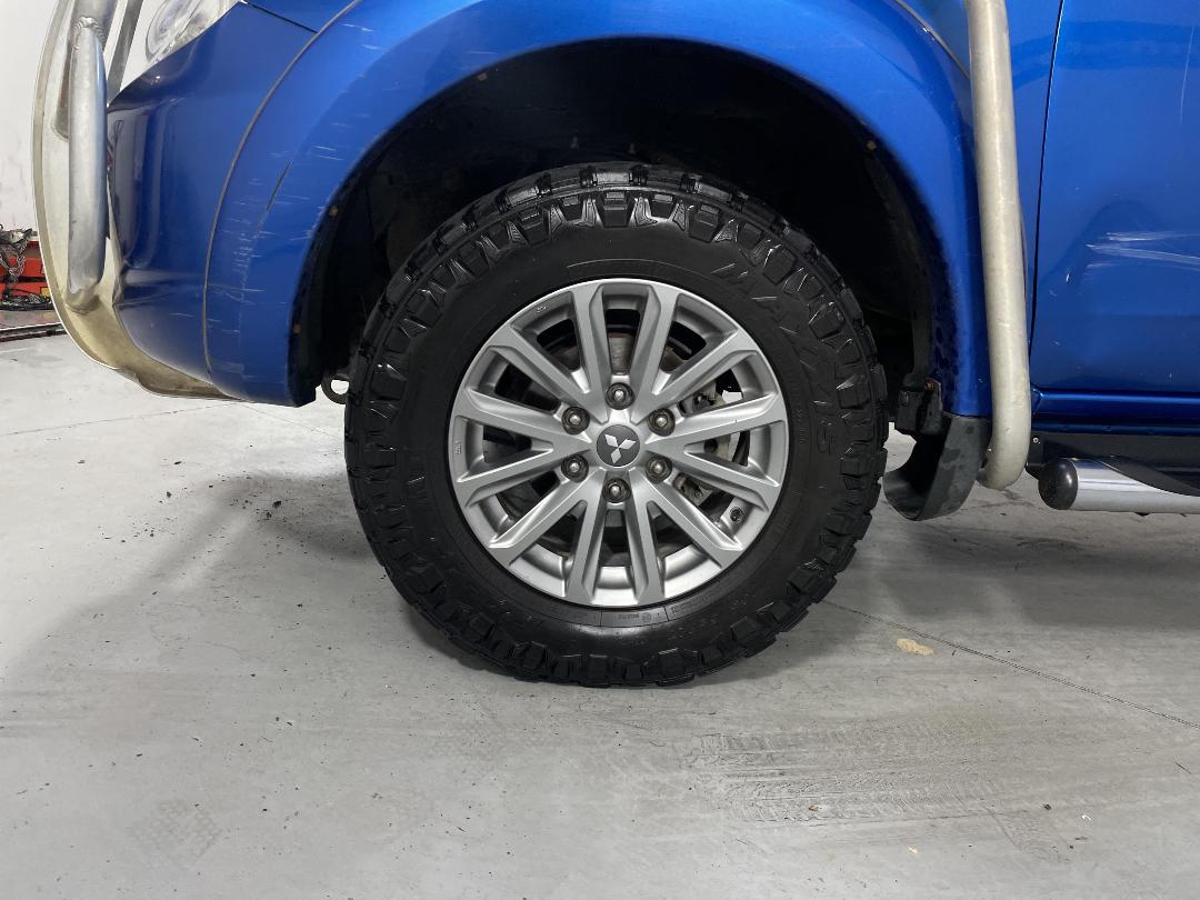 Photo '10' of Mitsubishi Triton Photo '10' of Mitsubishi Triton