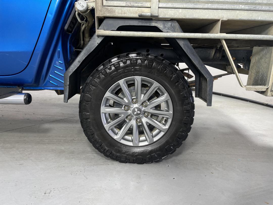 Photo '11' of Mitsubishi Triton Photo '11' of Mitsubishi Triton