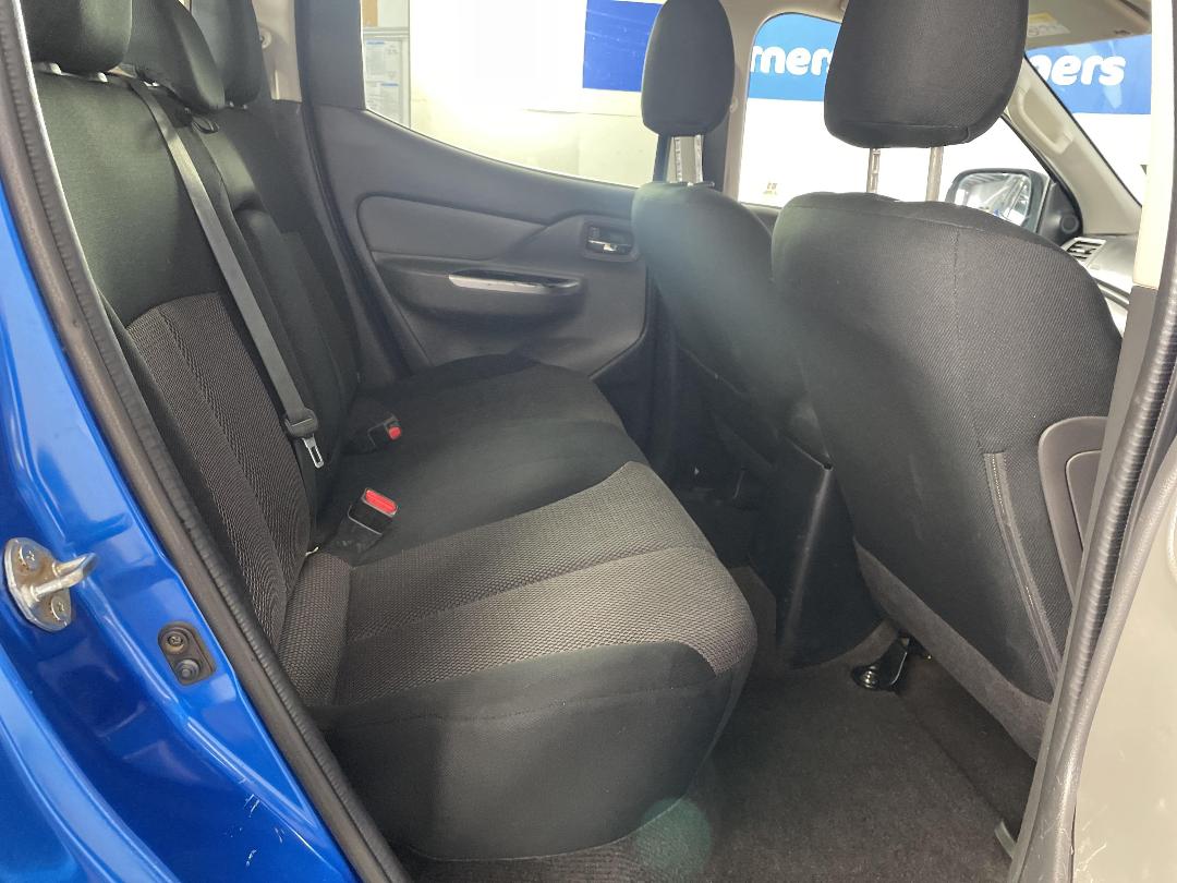 Photo '20' of Mitsubishi Triton Photo '20' of Mitsubishi Triton