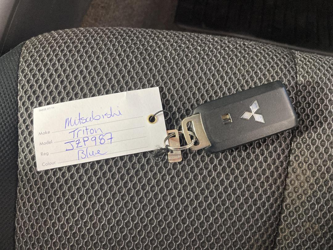 Photo '22' of Mitsubishi Triton Photo '22' of Mitsubishi Triton