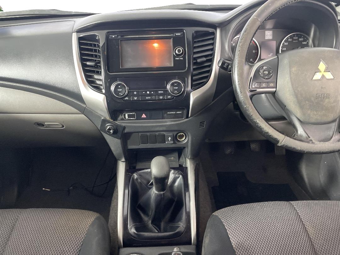 Photo '18' of Mitsubishi Triton Photo '18' of Mitsubishi Triton