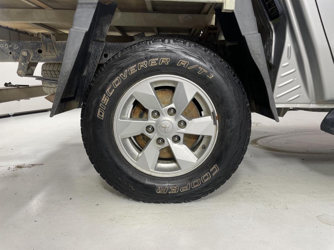 Photo '12' of Mitsubishi Triton Photo '12' of Mitsubishi Triton