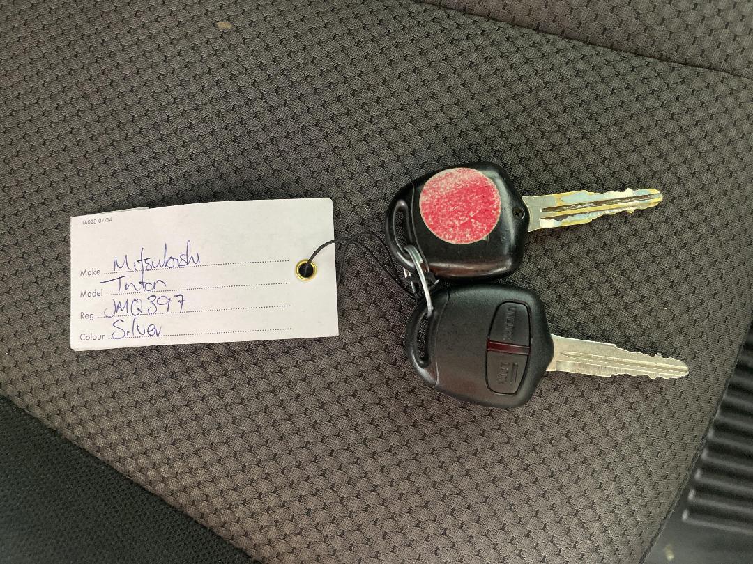 Photo '22' of Mitsubishi Triton Photo '22' of Mitsubishi Triton