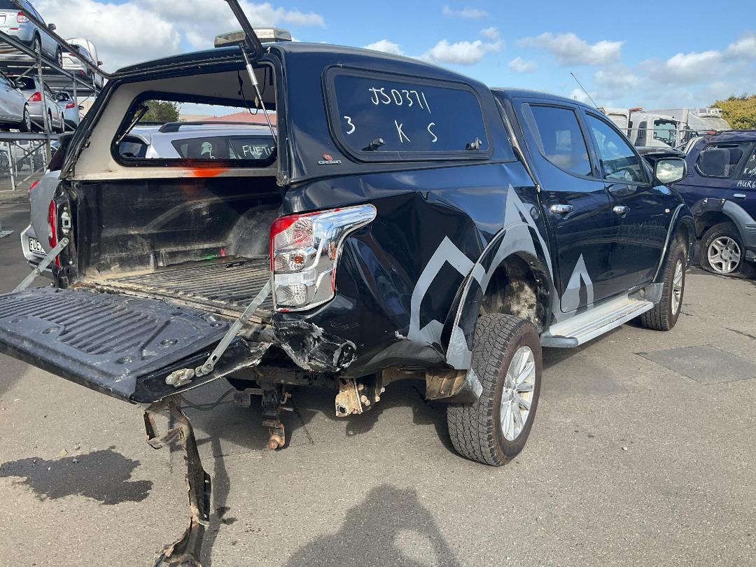 Photo '8' of Mitsubishi Triton D/CAB Glxr Photo '8' of Mitsubishi Triton D/CAB Glxr