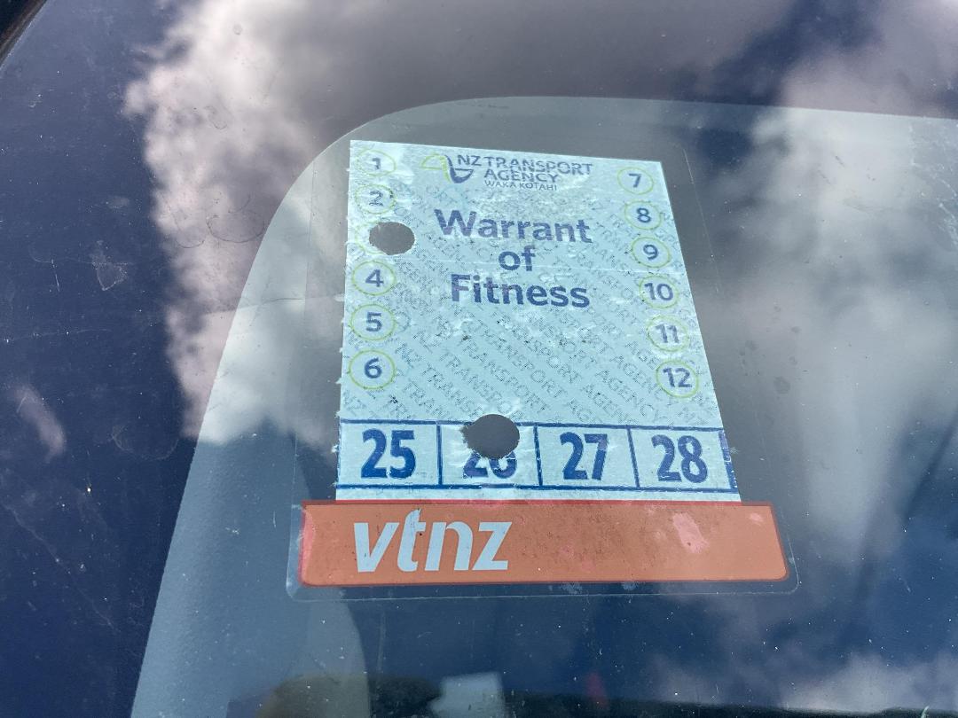 Photo '18' of Mitsubishi Triton D/CAB Glxr Photo '18' of Mitsubishi Triton D/CAB Glxr