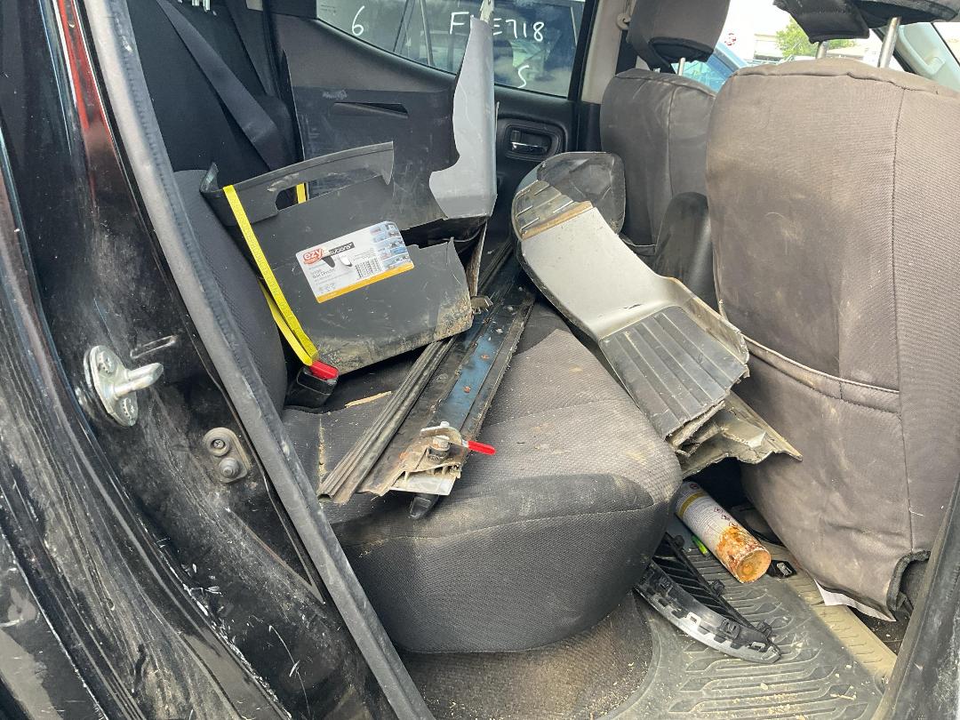 Photo '17' of Mitsubishi Triton D/CAB Glxr Photo '17' of Mitsubishi Triton D/CAB Glxr