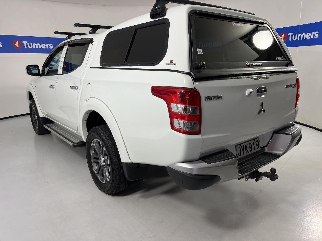 Photo '5' of Mitsubishi Triton